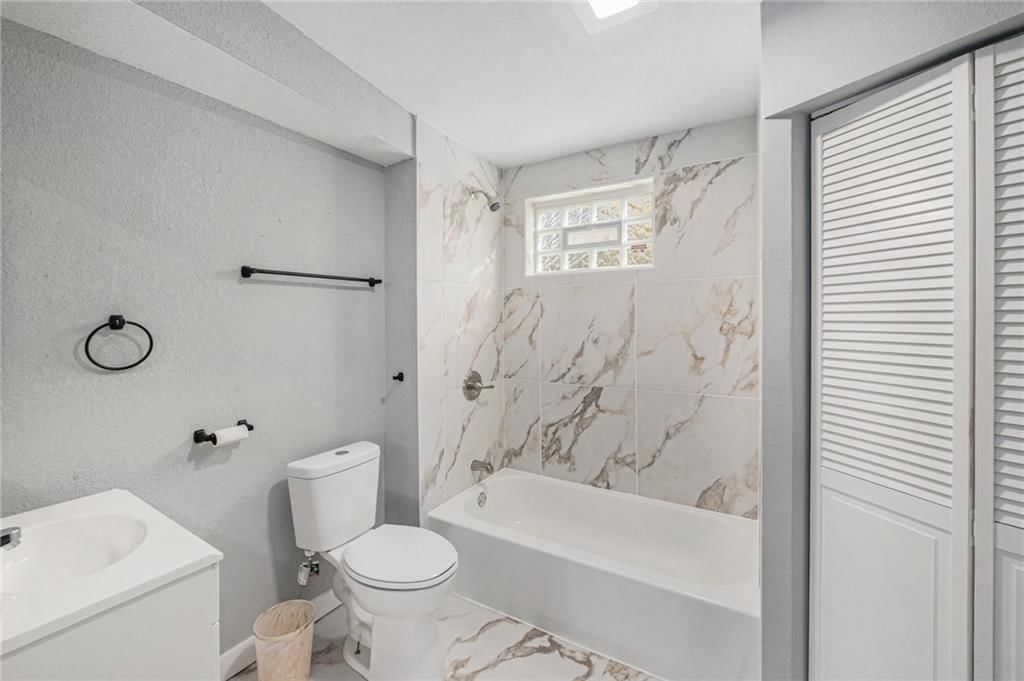 1514 Lowell Avenue — photo 12