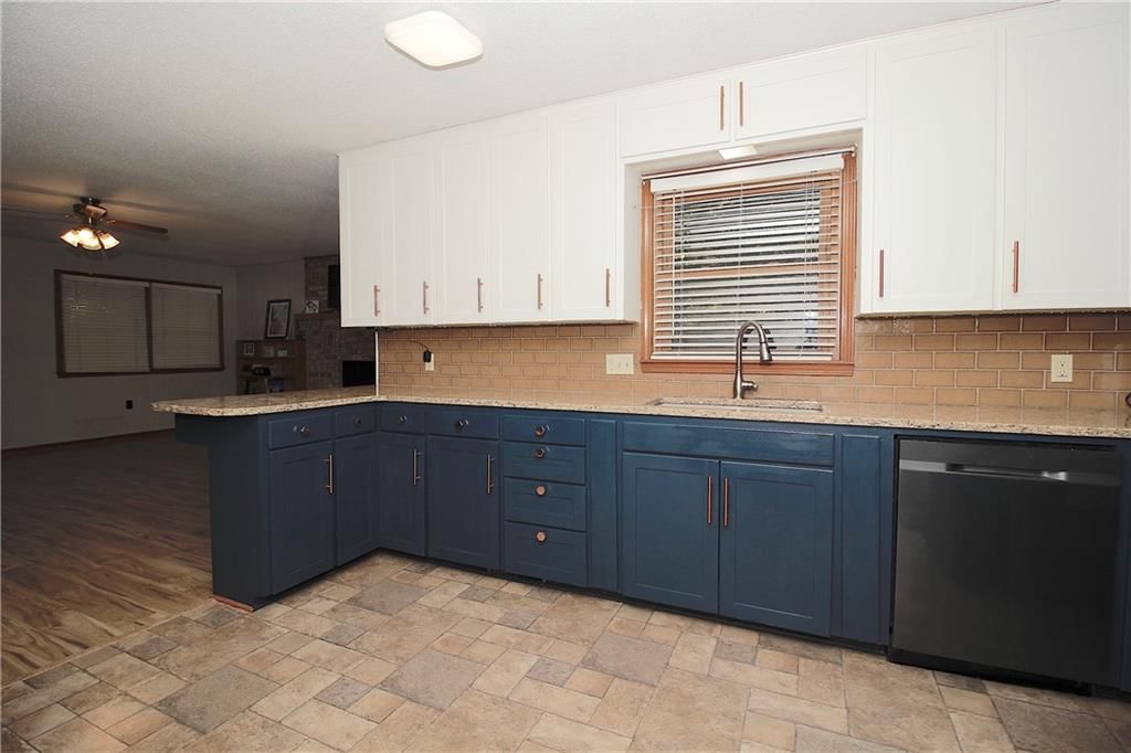 405 N Ash Street — photo 9