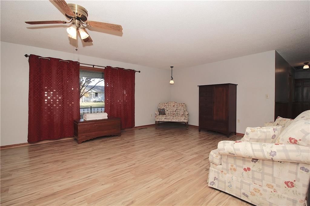 405 N Ash Street — photo 14