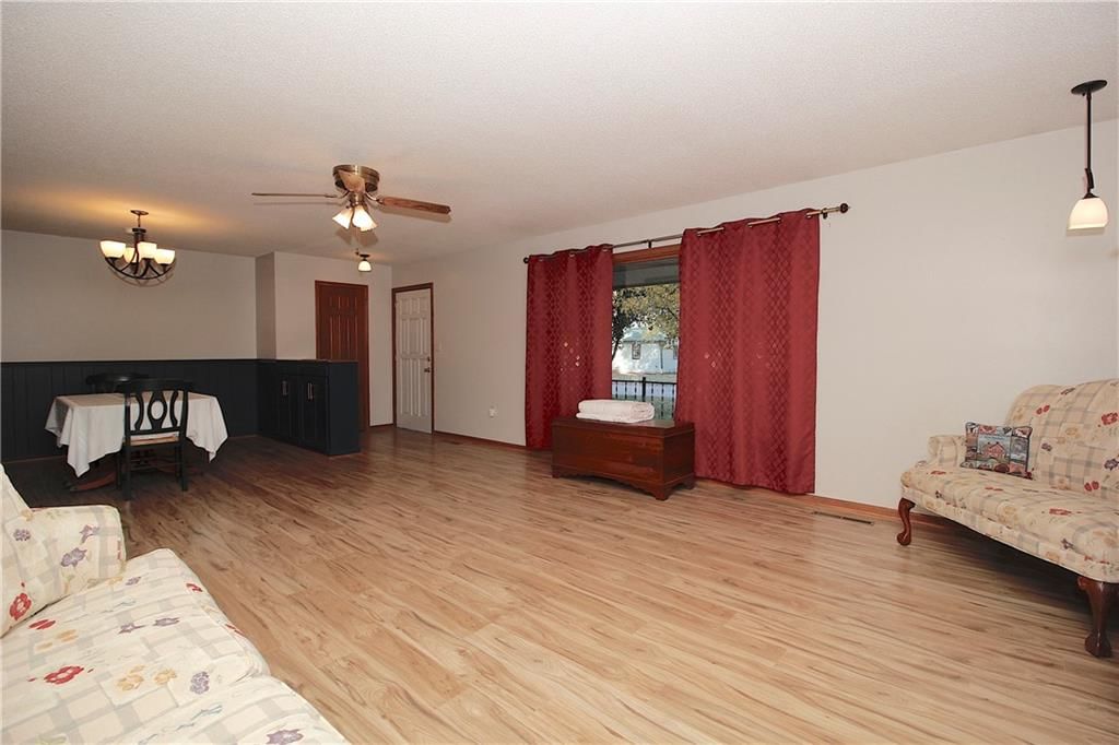405 N Ash Street — photo 15