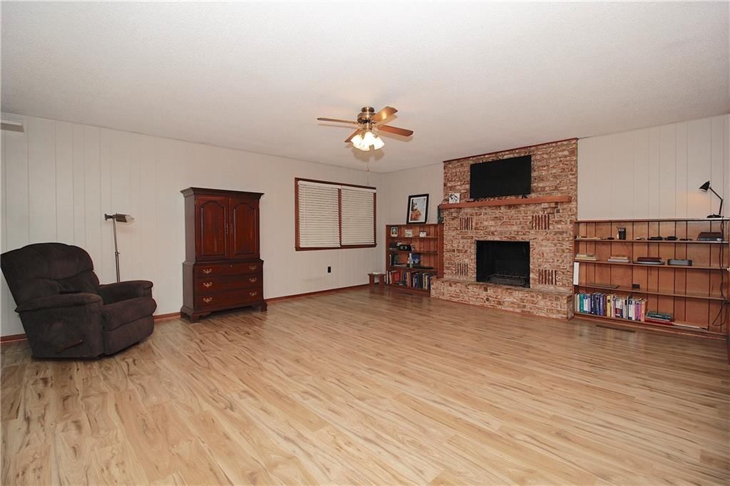 405 N Ash Street — photo 17