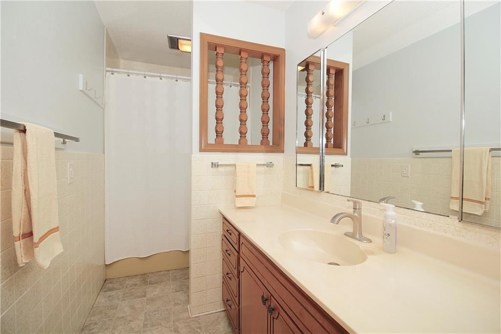 405 N Ash Street — photo 24