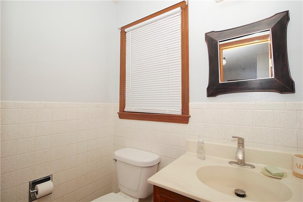 405 N Ash Street — photo 25