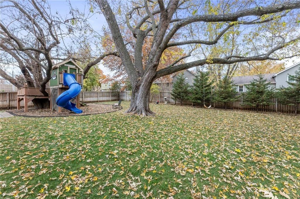 10590 Bradshaw Street — photo 34