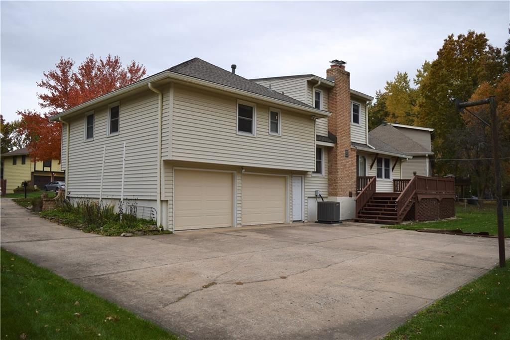 1612 NE Rosewood Drive — photo 5