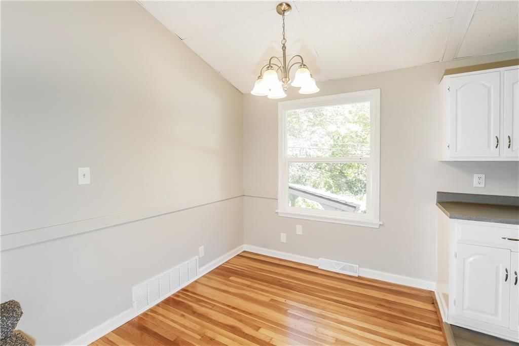 915 S Prairie Street — photo 5