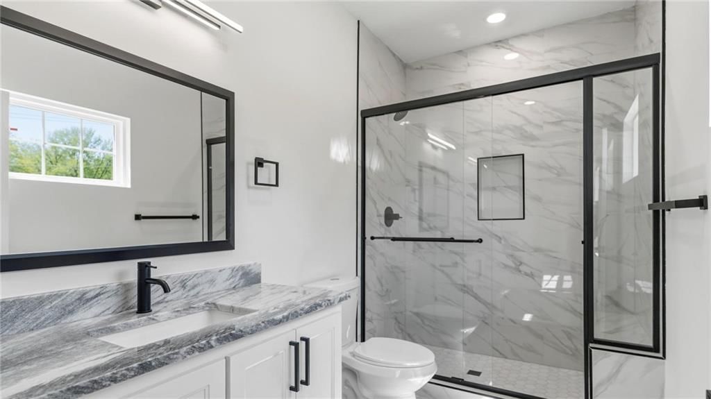 227 E Mill Street — photo 10