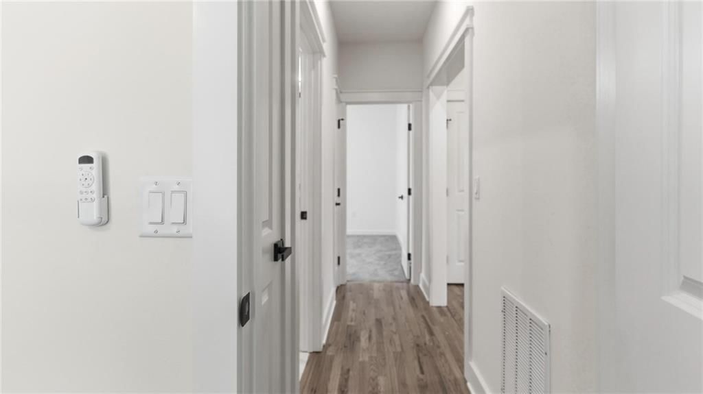 227 E Mill Street — photo 18