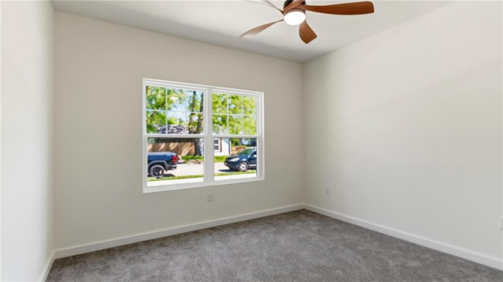 227 E Mill Street — photo 19