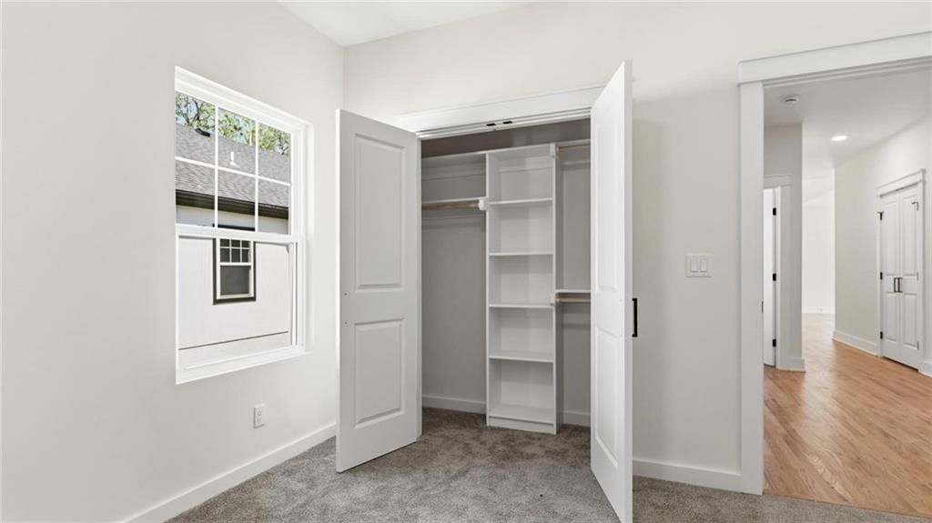 227 E Mill Street — photo 21