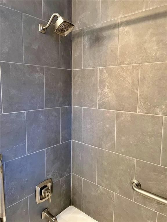 203 Crestwood Lane — photo 34