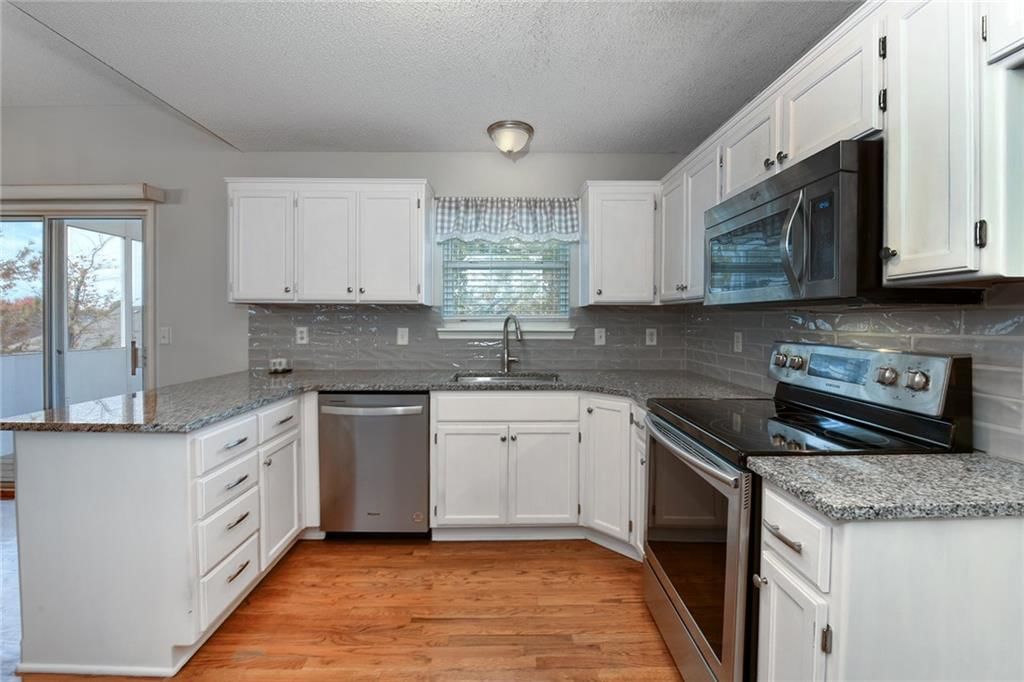 3916 SW Chatham Drive — photo 11