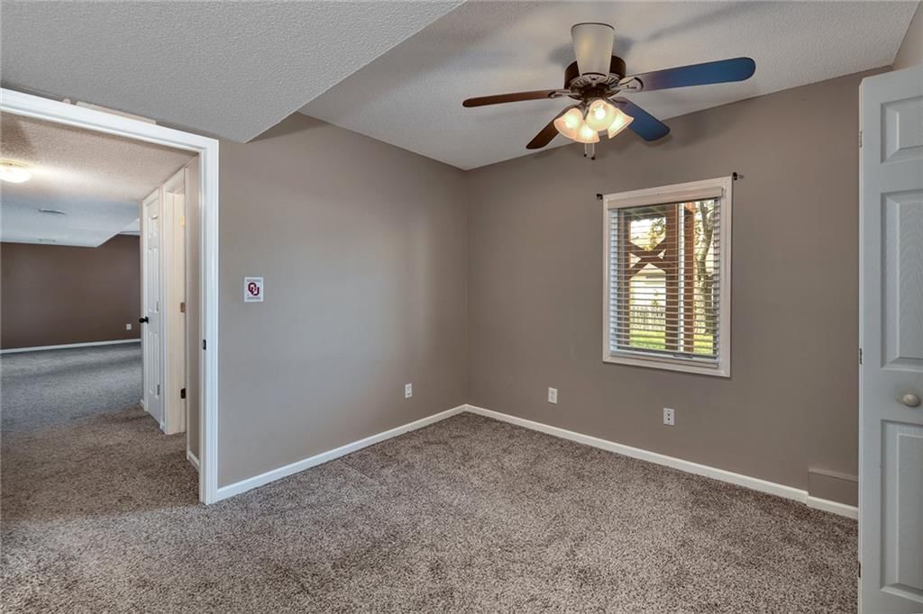 3916 SW Chatham Drive — photo 28