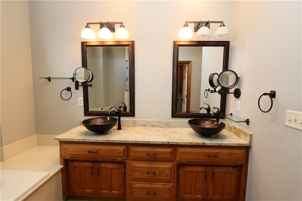 1611 N Marzelle Drive — photo 19