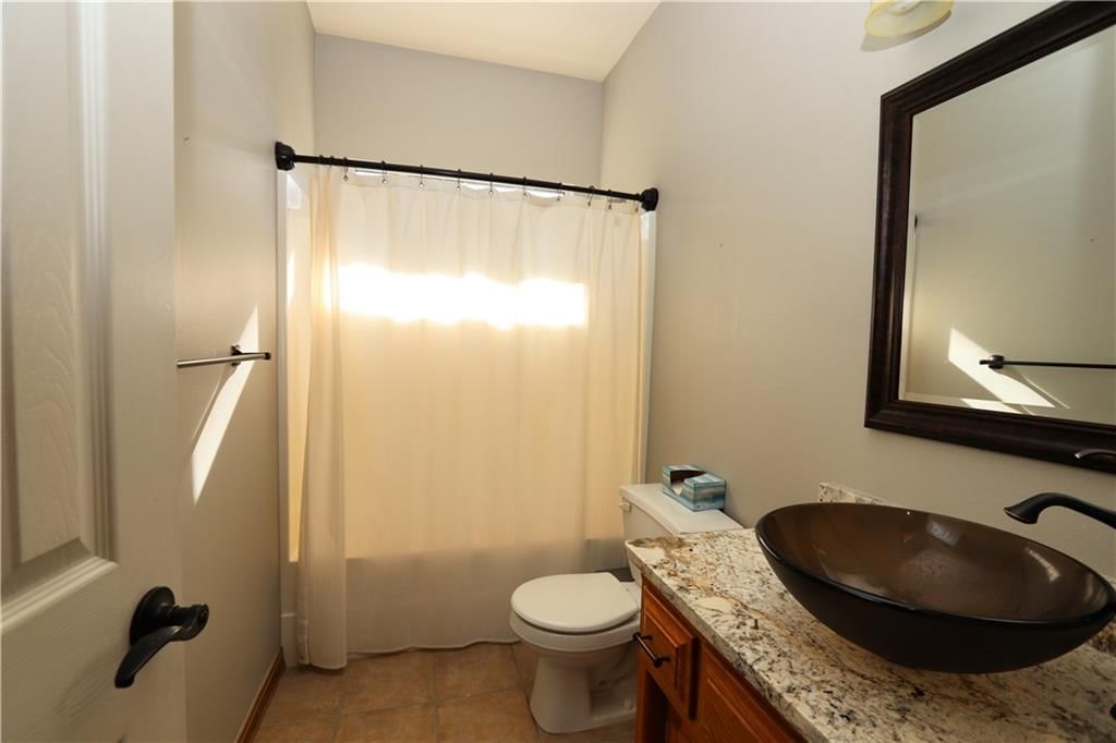 1611 N Marzelle Drive — photo 20