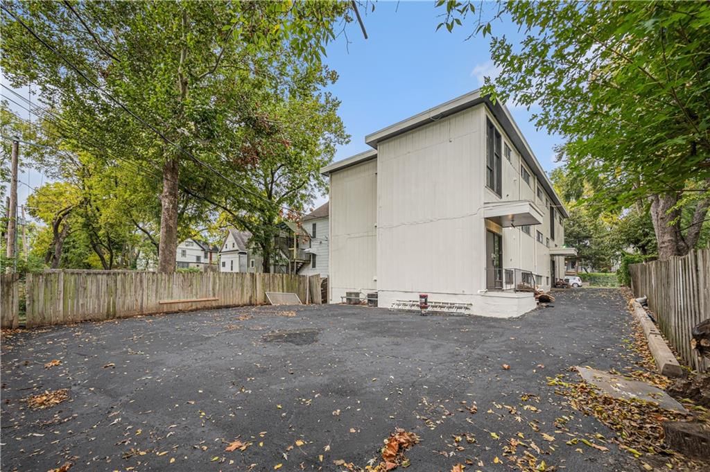 4103-4105 McGee Street — photo 3