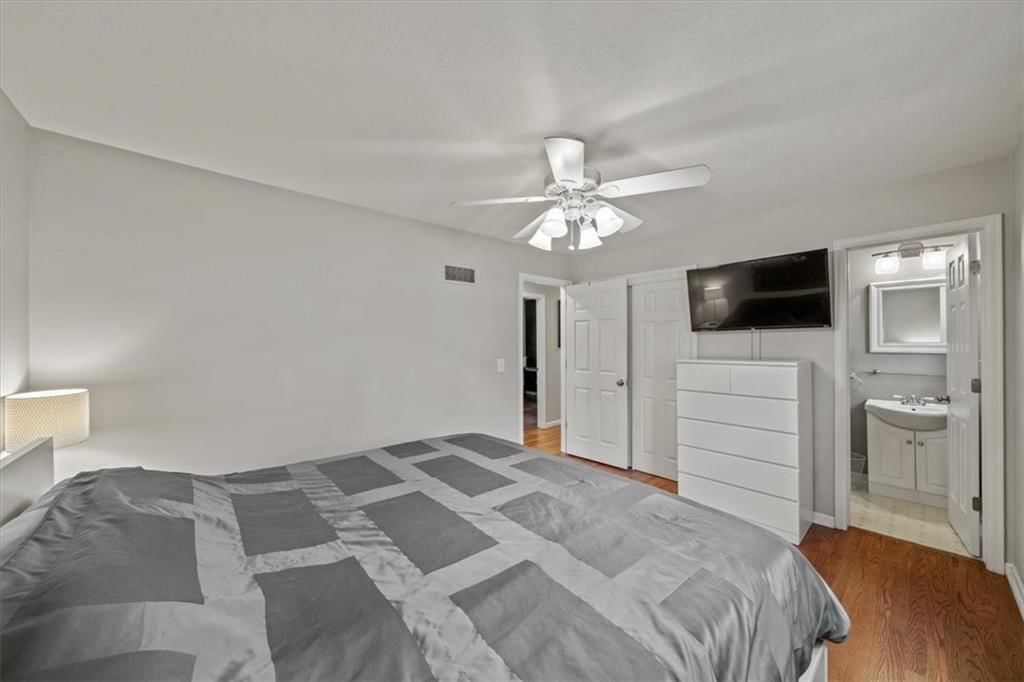 5204 Douglas Avenue — photo 14