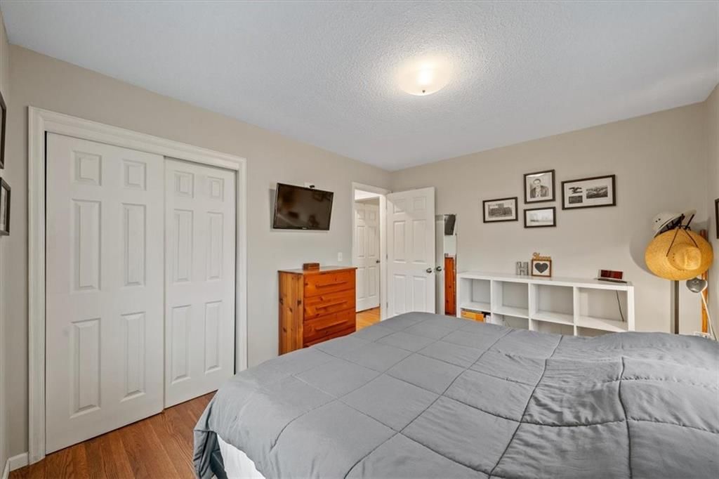 5204 Douglas Avenue — photo 17
