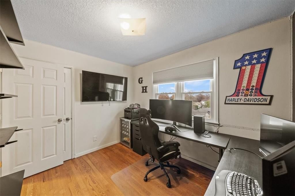 5204 Douglas Avenue — photo 19