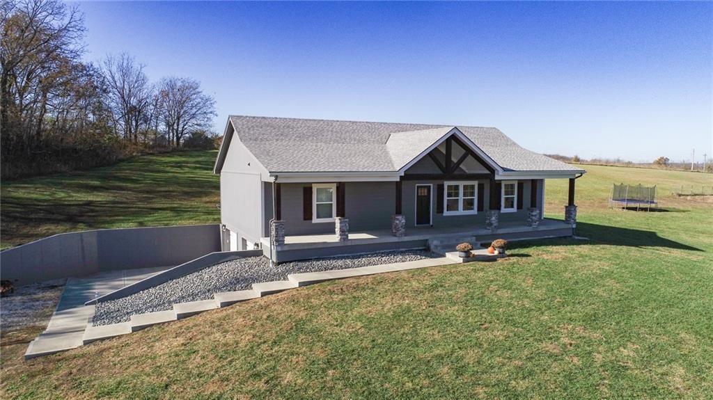 4012 Hackberry Lane — photo 2