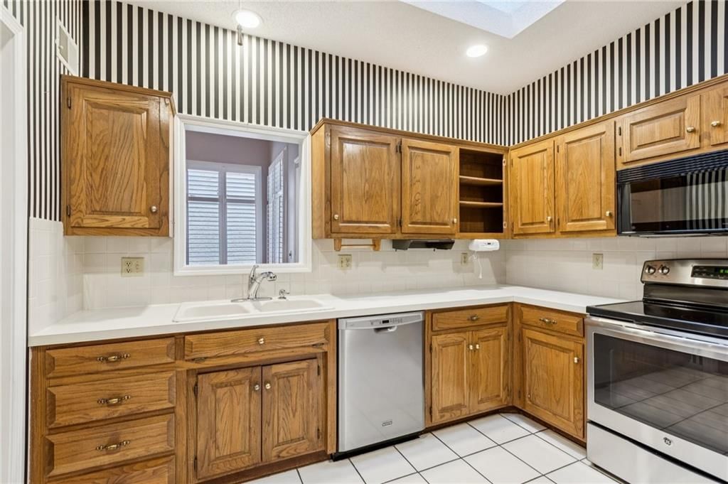 12537 Broadmoor Street — photo 12