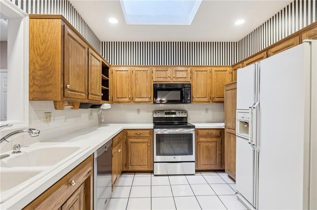 12537 Broadmoor Street — photo 14