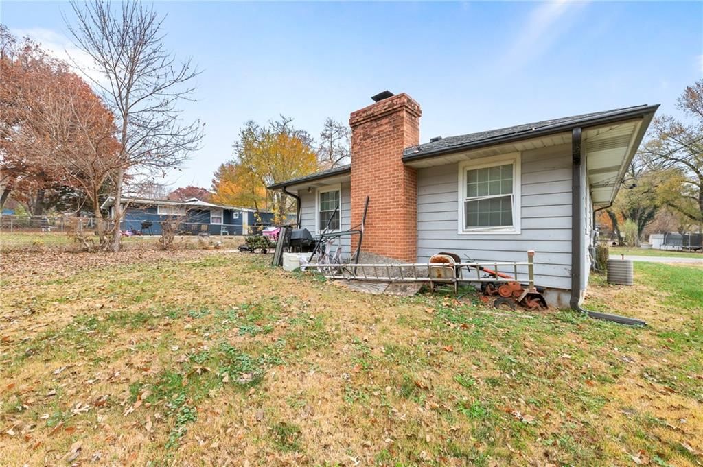 2930 N 64th Terrace — photo 32