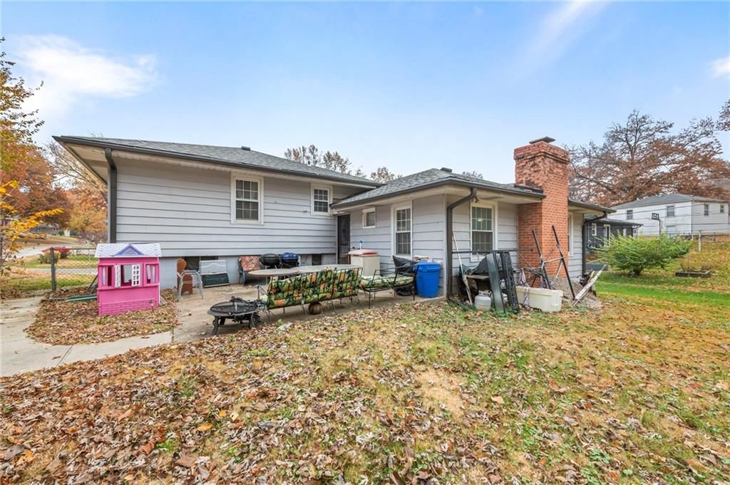 2930 N 64th Terrace — photo 33