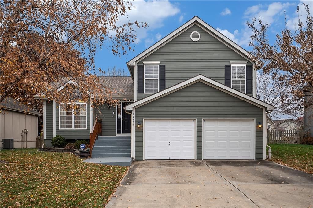 11264 N SUMMIT Street, Kansas City, MO