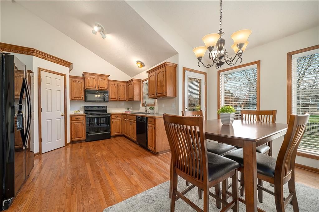 11264 N SUMMIT Street — photo 5