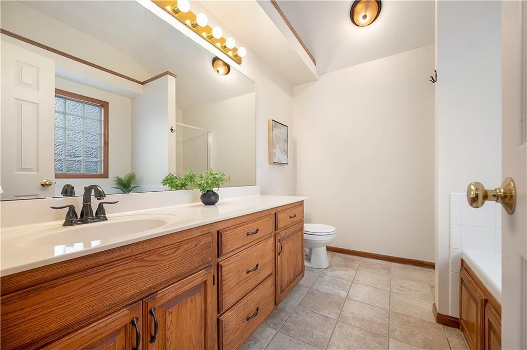 11264 N SUMMIT Street — photo 16