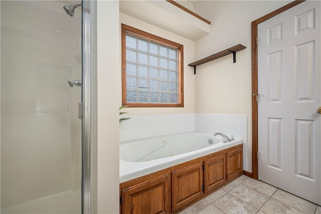 11264 N SUMMIT Street — photo 17