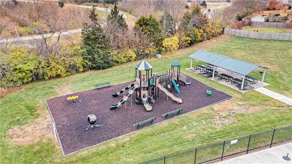 11264 N SUMMIT Street — photo 29