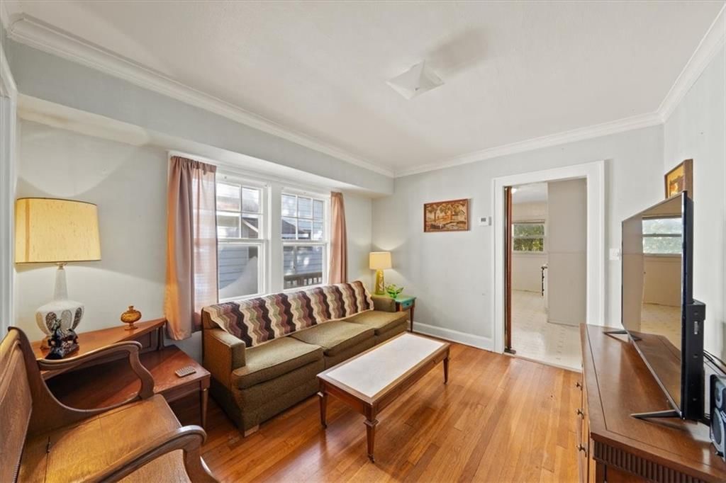 3821 Genessee Street — photo 8