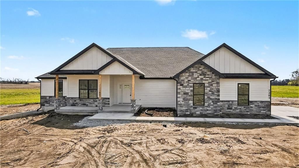 7203 92 Highway — photo 3