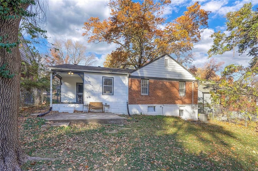 9 W Pocahontas Lane — photo 32