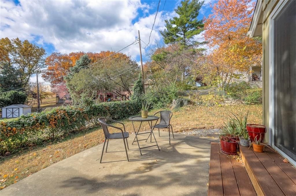 211 NW Briarcliff Road — photo 34