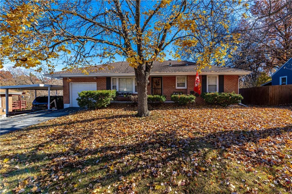 2925 S Norwood Avenue — photo 2