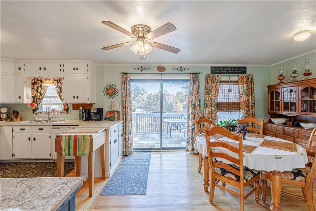 2925 S Norwood Avenue — photo 8