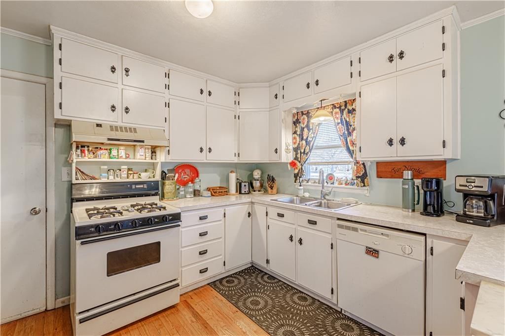2925 S Norwood Avenue — photo 11