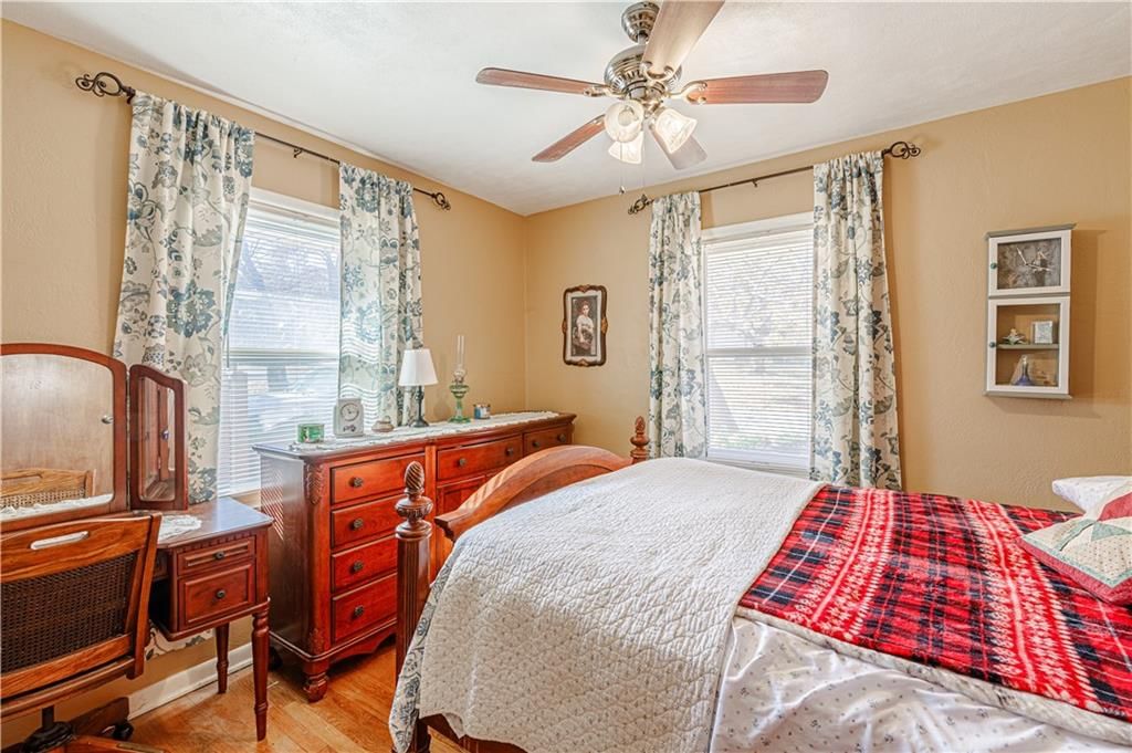 2925 S Norwood Avenue — photo 16