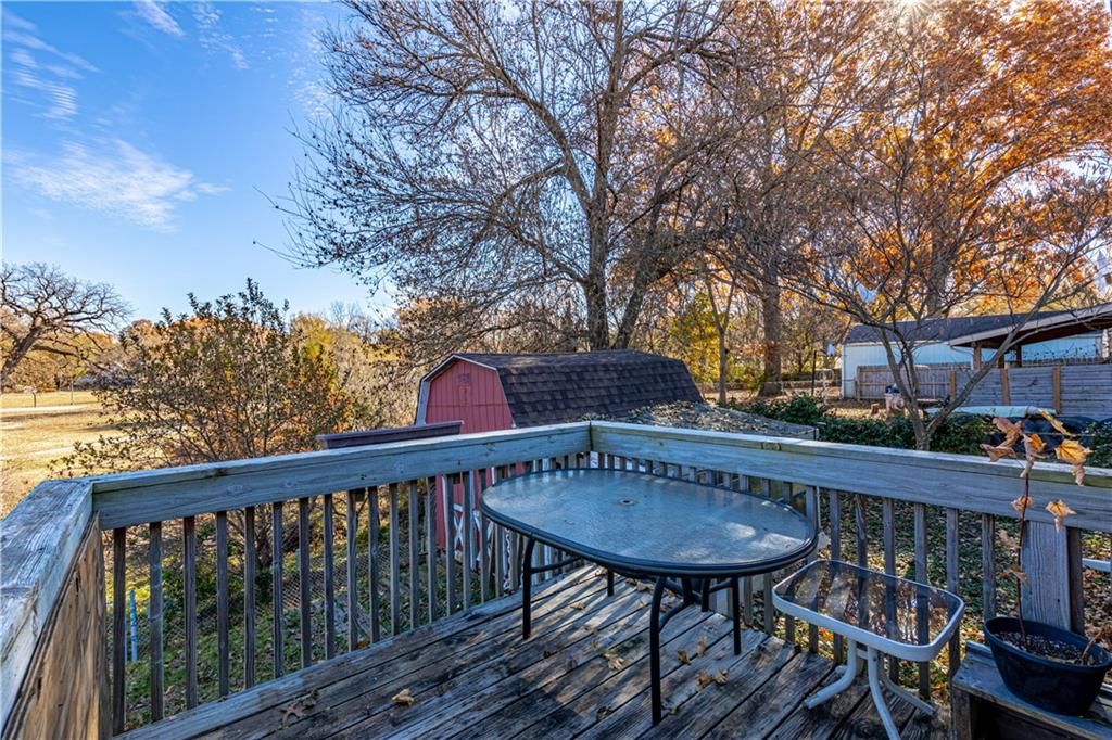 2925 S Norwood Avenue — photo 19