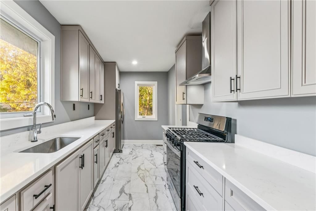 3902 E 24th Street — photo 8