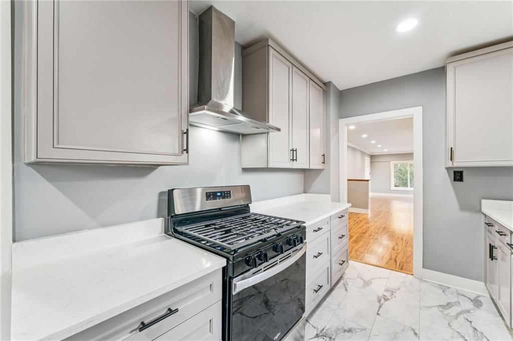 3902 E 24th Street — photo 10