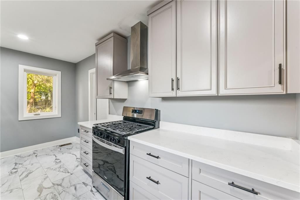 3902 E 24th Street — photo 11