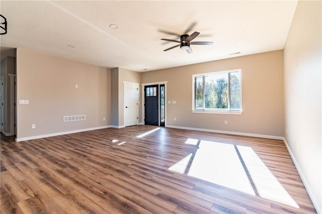 106 W Lake Shore Drive — photo 10