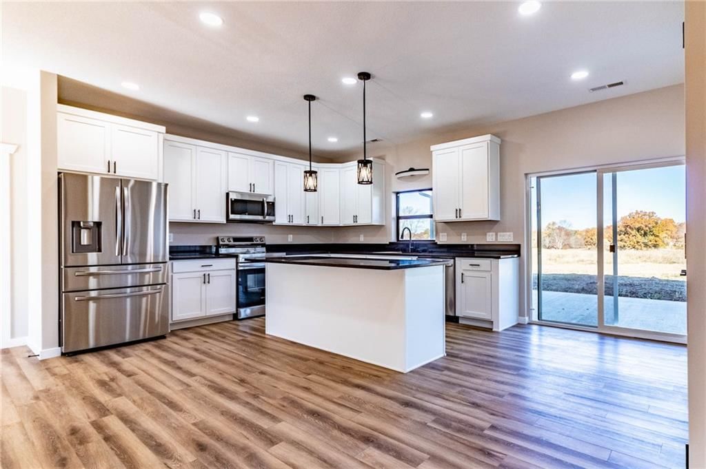 106 W Lake Shore Drive — photo 13