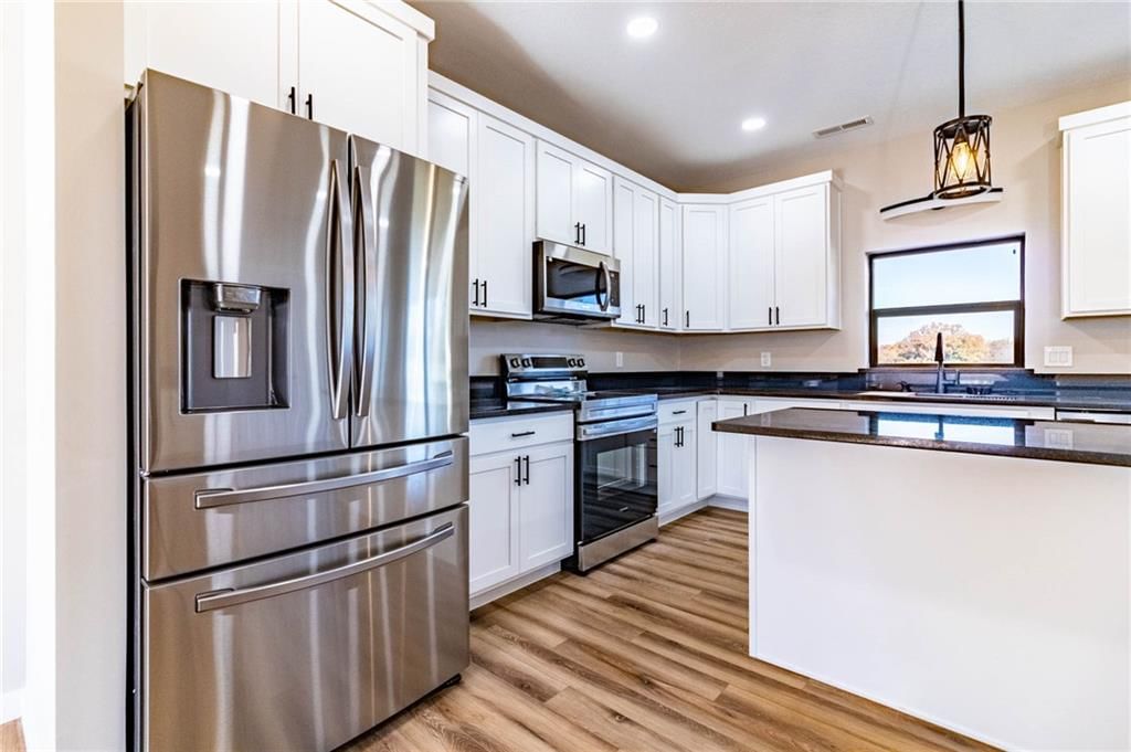106 W Lake Shore Drive — photo 17