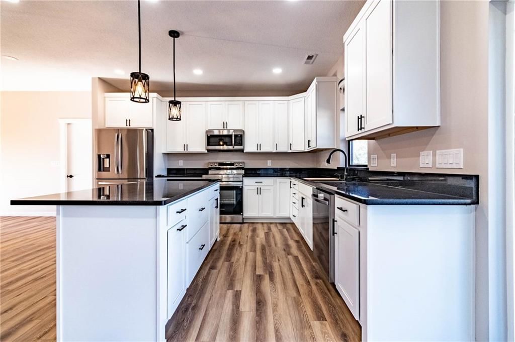 106 W Lake Shore Drive — photo 18