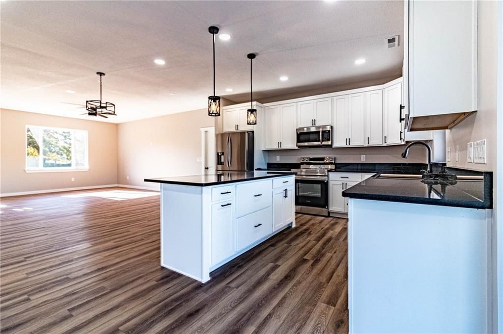 106 W Lake Shore Drive — photo 19